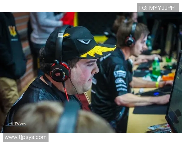 CSGO热议LNG战队配合问题引发玩家热烈讨论与争议